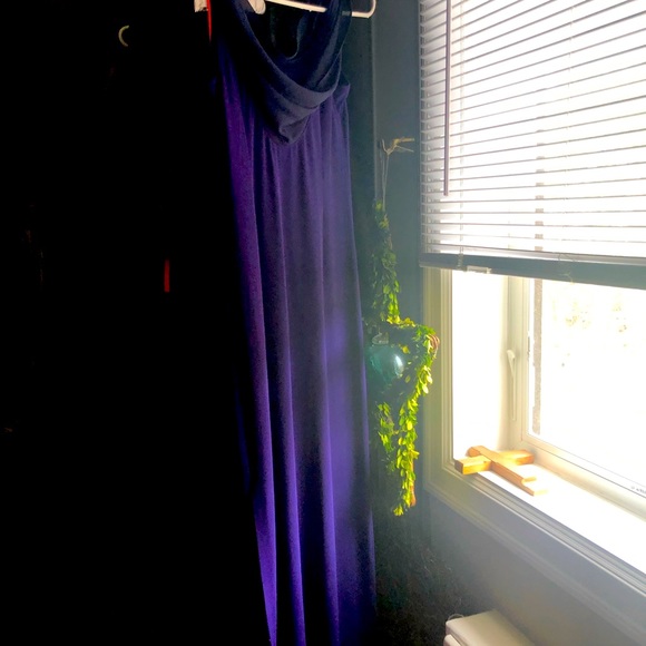 Dress - Picture 1 of 5